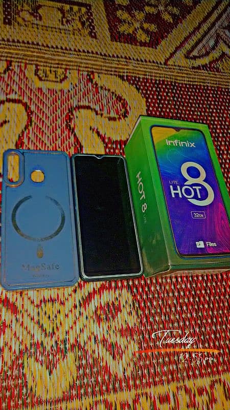 Infinix hot 8 Lite 2/32 all ok dual sim with box 1