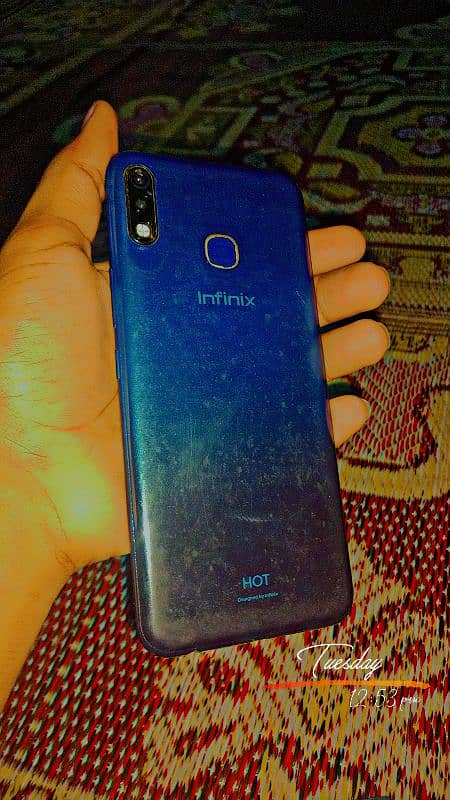 Infinix hot 8 Lite 2/32 all ok dual sim with box 4