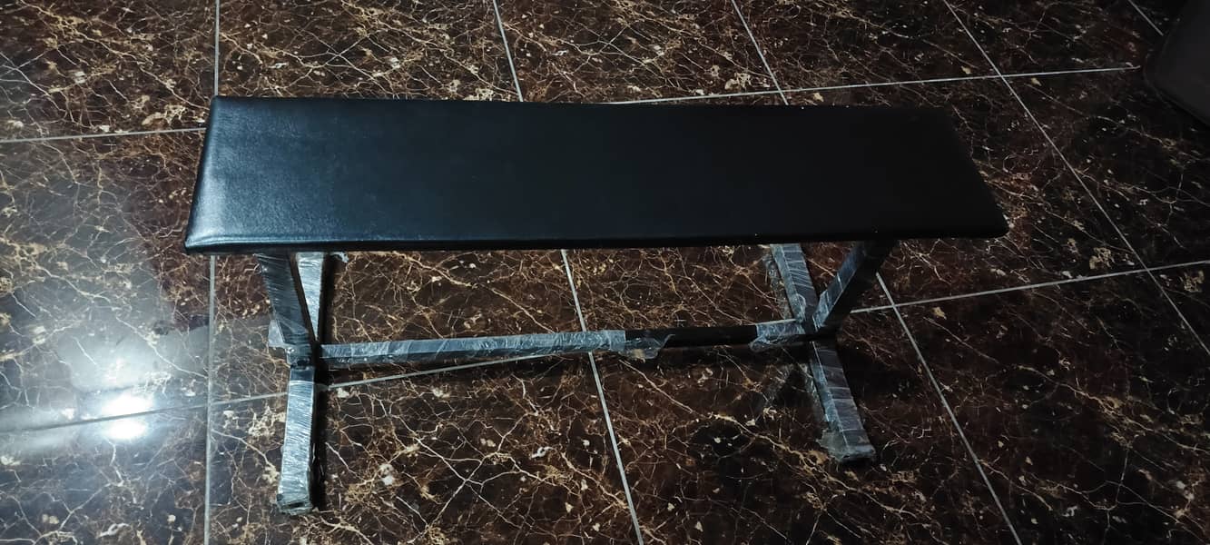 Gym table, gym iron table like new 1