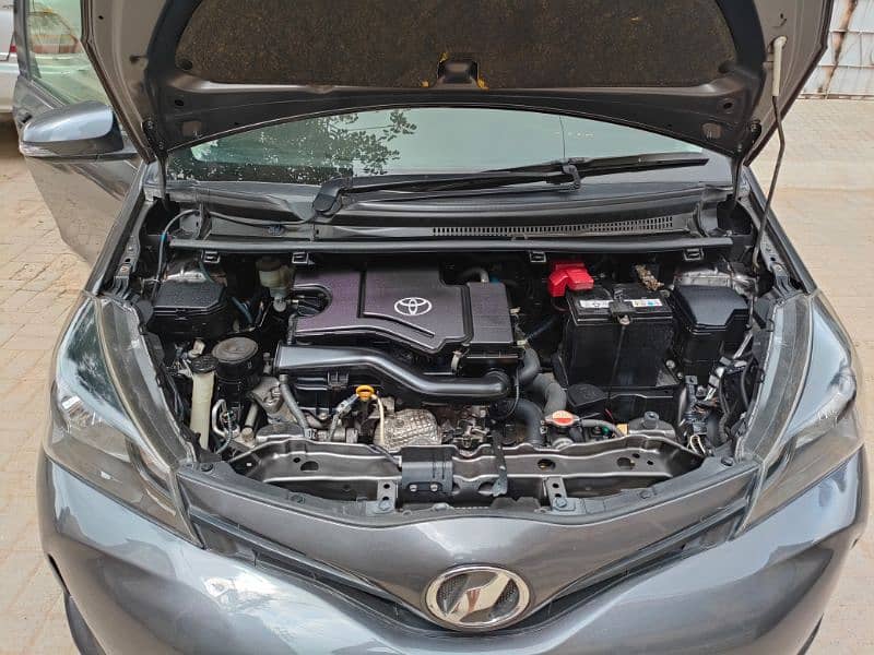 Toyota Vitz 2016 registered 2020 1st owner 4