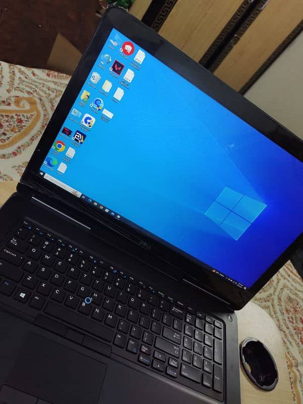 Dell Precision 7720 Core i7 7th Generation 2