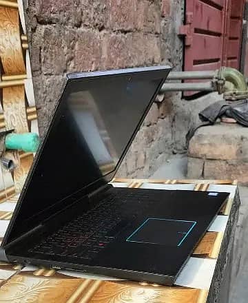 Dell Inspiron 7076 Gaming Laptop 1