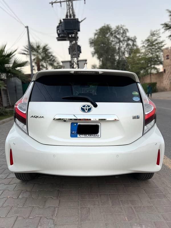 Toyota Aqua 2020 PEARL WHITE 2