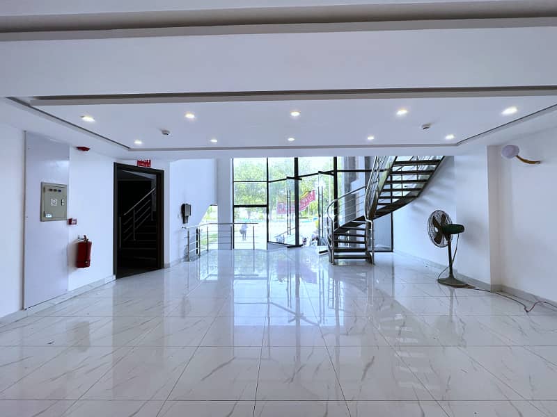 "Prime 8 Marla Plaza for Rent: 7th Floor with Basement on 100 Feet Road, DHA Phase 8 Block R 18