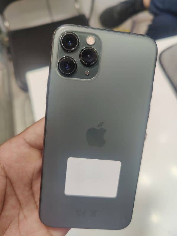 I phone 11 pro 256gb PTA 1