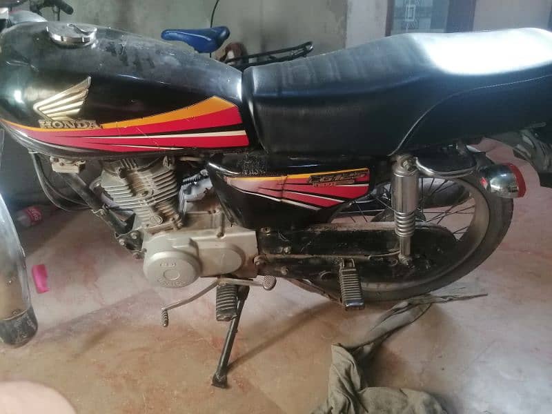 Unique 125 Converted in to Honda 4