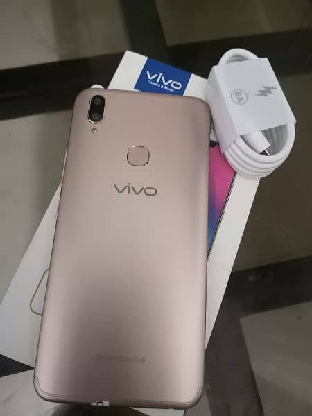 Vivo y85 4/64 with full box 0