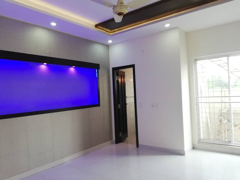 Brand New 10 Marla House For Rent In Gaznavi Block Bahria Town Lahore 5