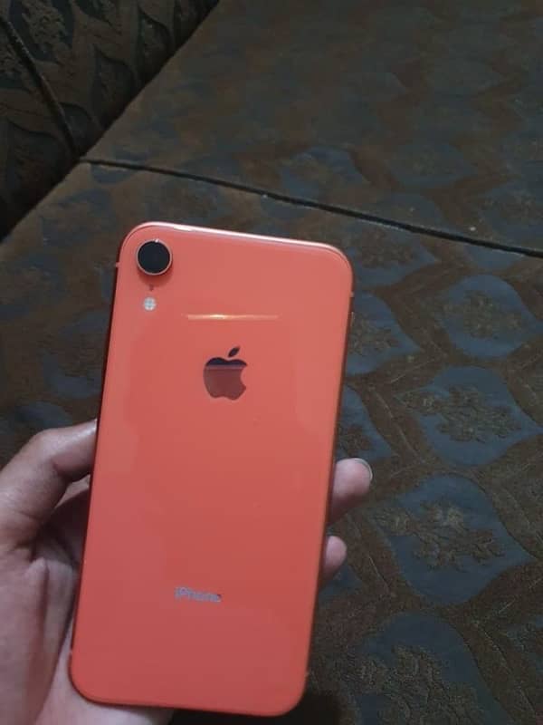 iphone xr jv 128 Gb water pack 10by10 condition 0