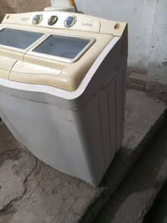 Kenwood washroom washing machine dryer