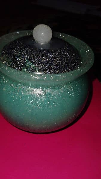 resin glittery pot decoration piece 0