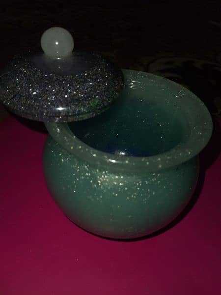 resin glittery pot decoration piece 1