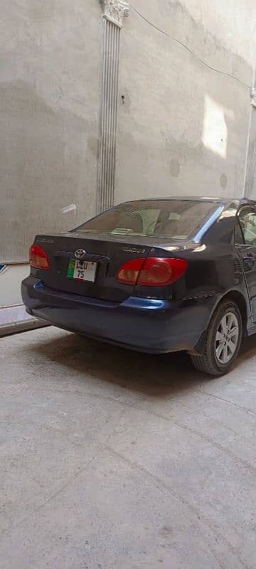 Toyota Corolla SE Saloon 2005 16