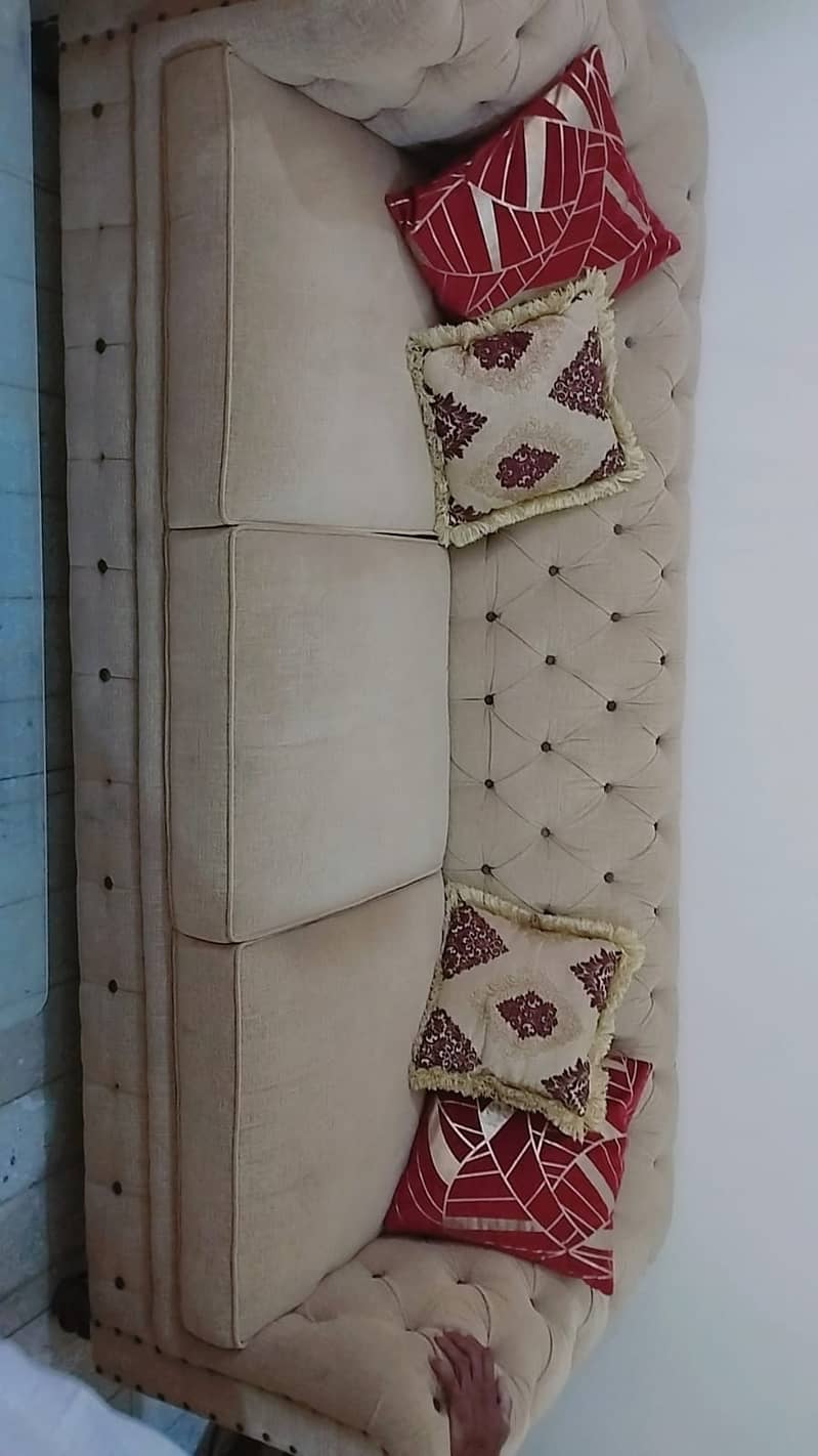 7 seater sofa set with centr noe table 0