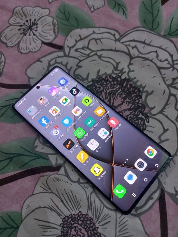 Tecno spark 20 pro plus. 10 by 10 conditon 0