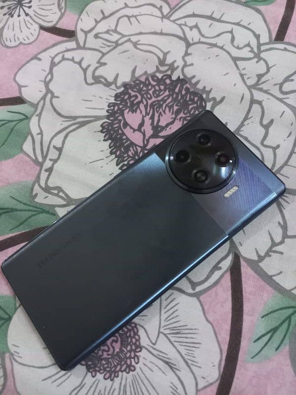 Tecno spark 20 pro plus. 10 by 10 conditon 1