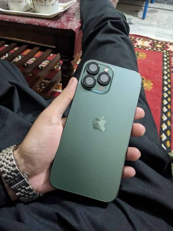 IPhone 13 pro max Green colour 2