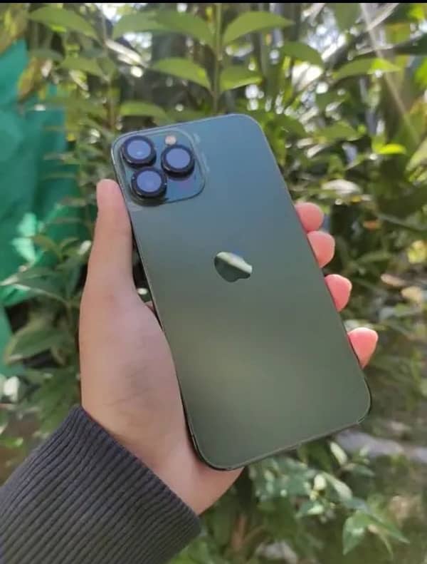 IPhone 13 pro max Green colour 4