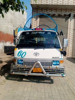 Toyota HIACE (LOADER)