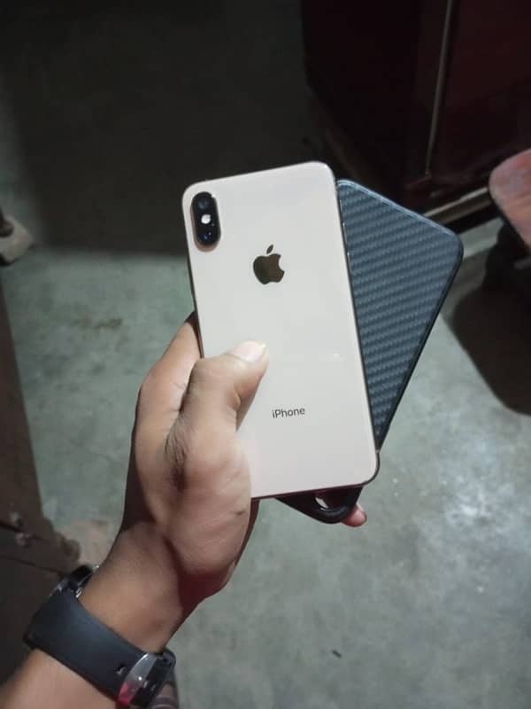 exchange possible any good phone iphone XS official pta 1