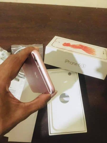 iPhone 6s 128 GB PTA approved my WhatsApp. 0343/0347/088 1