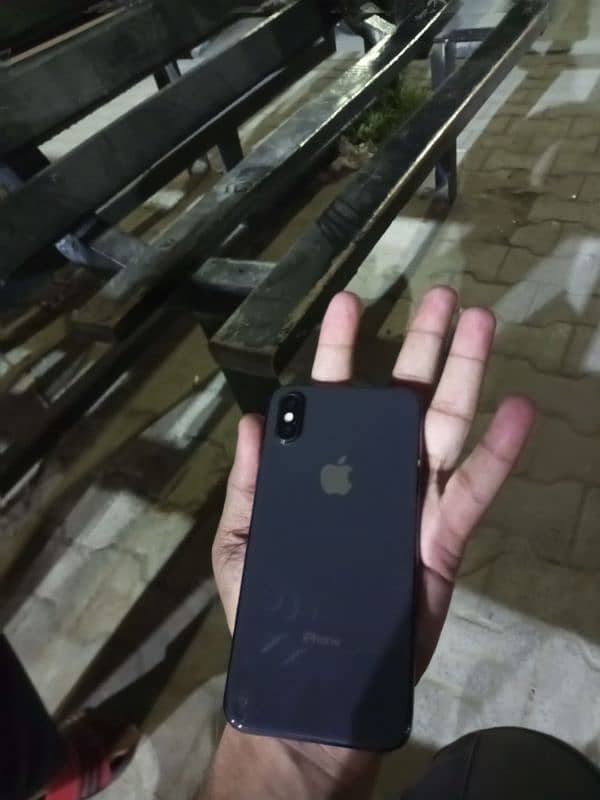 iphone xs black color 64 gb non pta telenor sim working 3