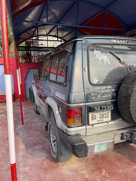 Mitsubishi Pajero 1986 3