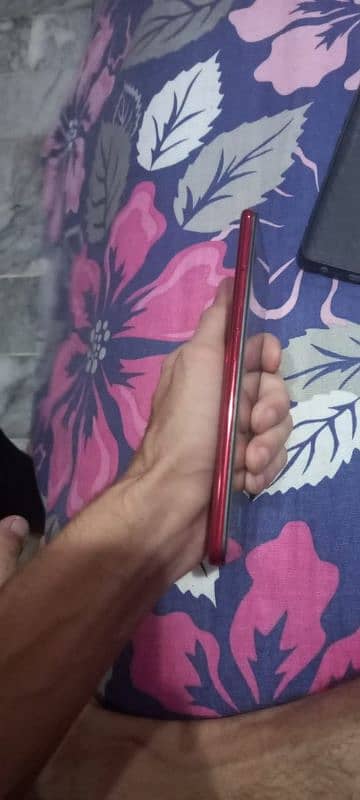 oppo f15 4