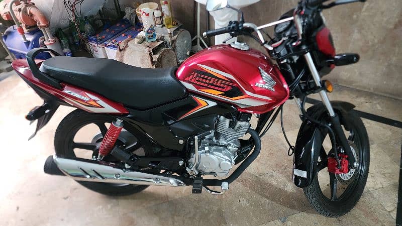 honda cb125f brand new 1