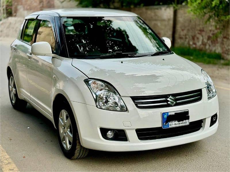 Suzuki Swift 2018 DLX AUTO Navigation 1