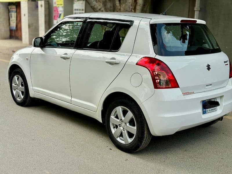 Suzuki Swift 2018 DLX AUTO Navigation 2