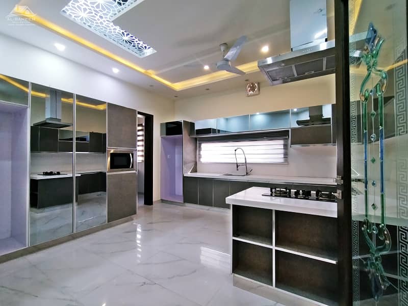 1 Kanal Modern Design Top Notched Prime Location House For Rent 10