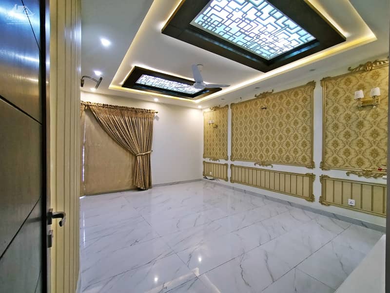 1 Kanal Modern Design Top Notched Prime Location House For Rent 15