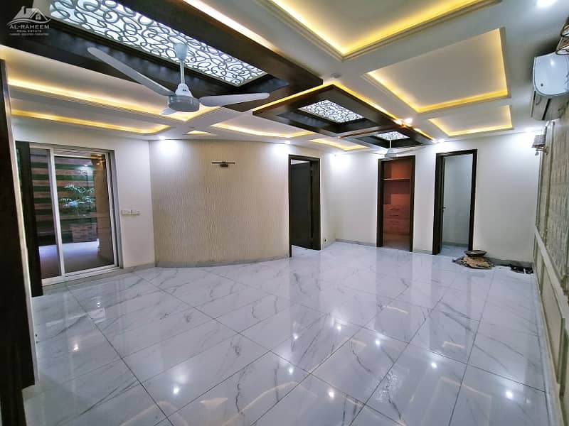 1 Kanal Modern Design Top Notched Prime Location House For Rent 23