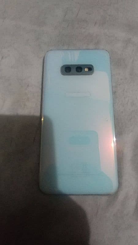 samsung s10 with box and charger dual sim 1