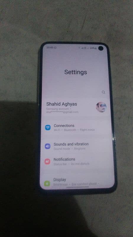 samsung s10 with box and charger dual sim 6