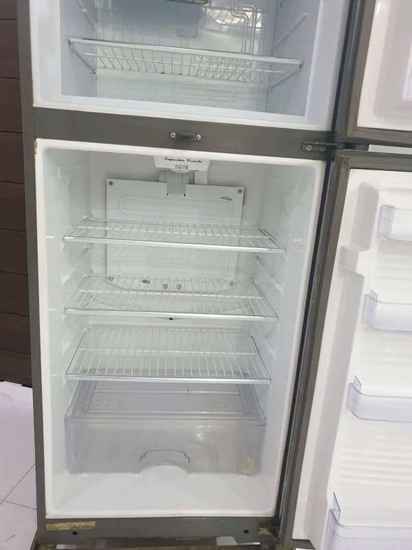 Dawlence Refrigerator big size for Sale 4