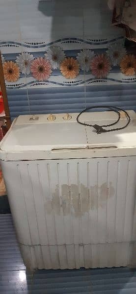 Haier Washing Machine with Dryer 1