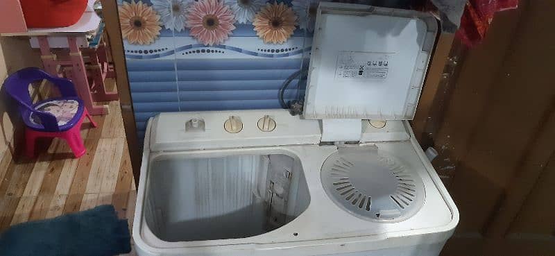 Haier Washing Machine with Dryer 3