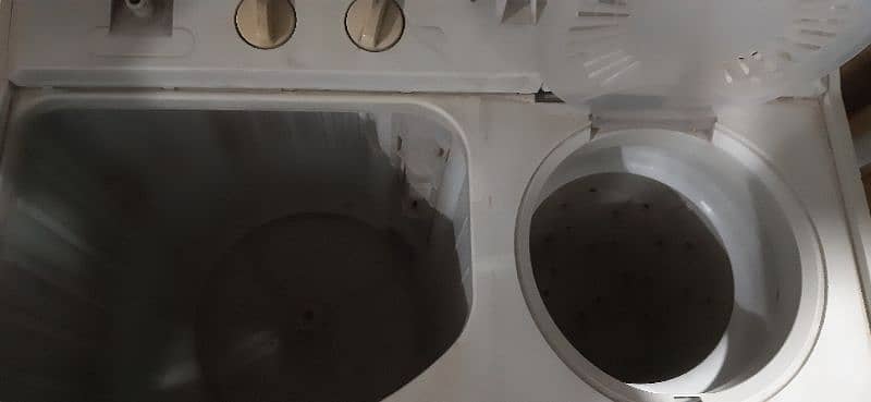 Haier Washing Machine with Dryer 4