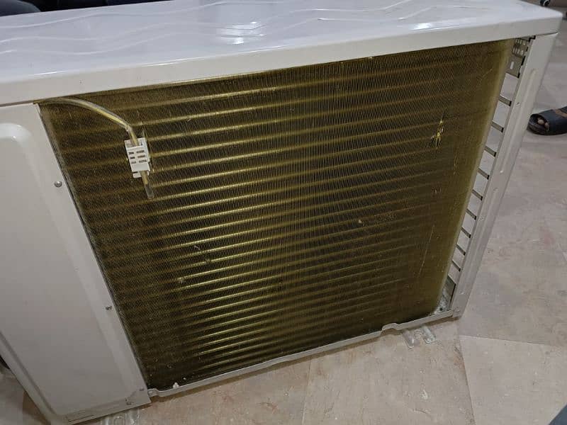 Haier 1.5 Ton inverter AC heat n cool Almost Brand new. 2 months used 3