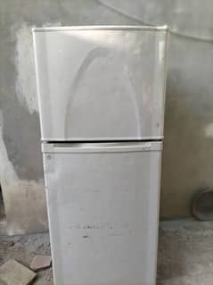 rapta number 03083309131 madiam size fridge for sale