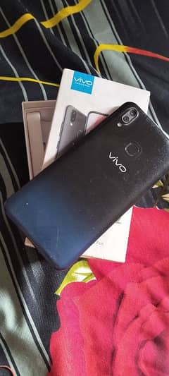 Vivo Y93 3/32 panel changed hai baqi phone ok hai condition 10/08