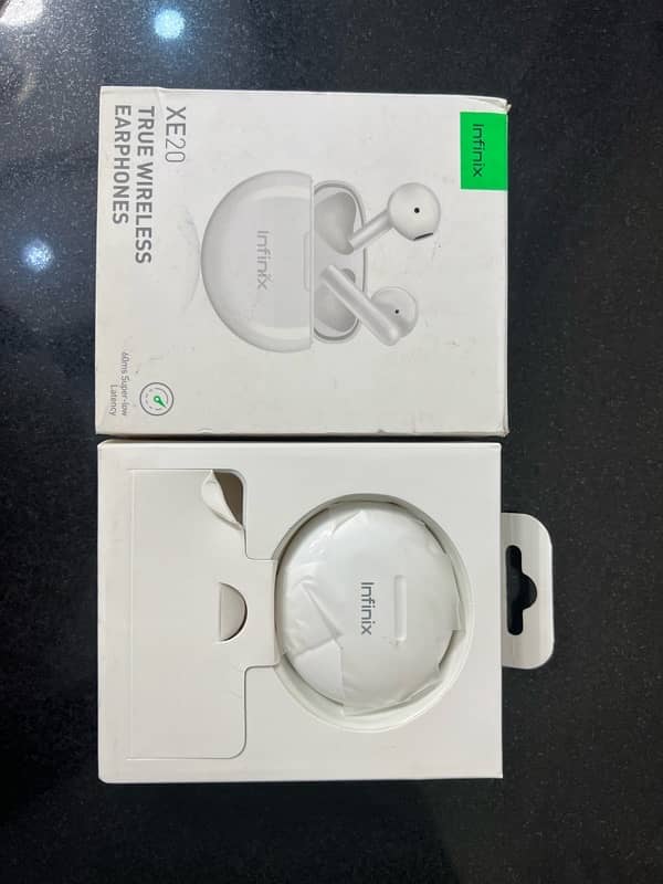 Infinix XE20 Wireless Earbuds 1