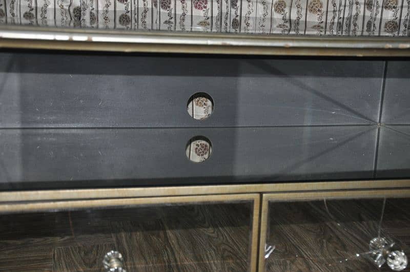 TV Cabinet (Read Ad Description) 18