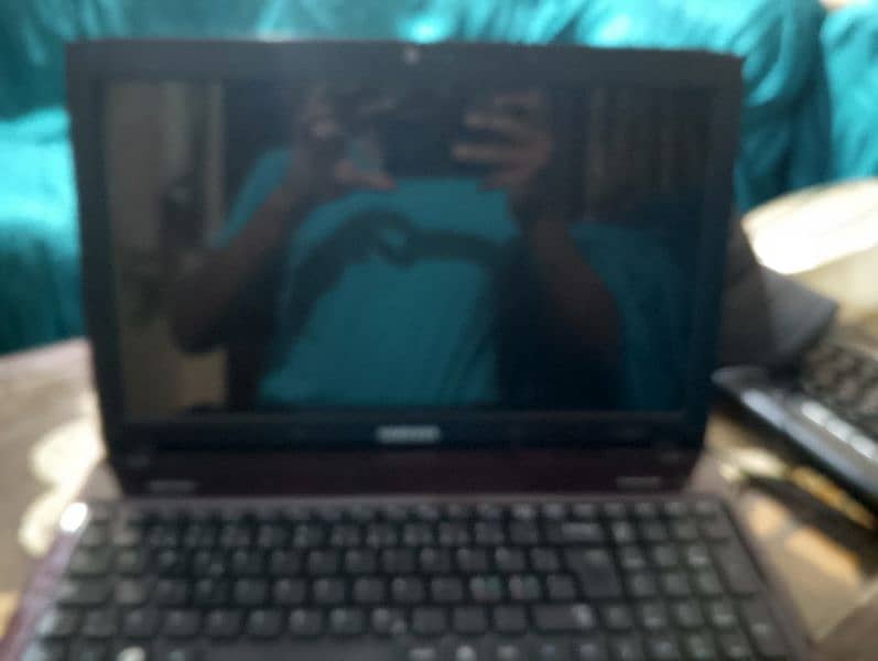 laptop samsung core i3 2nd generation 1