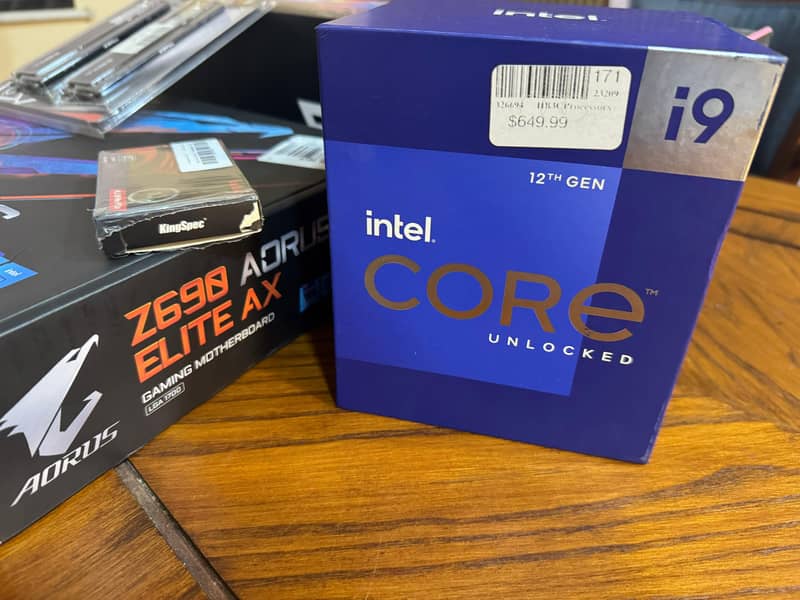 Z690 Aurus Elite AX DDR5 12900k , Ripjaws 32gb , 1tb nvme, 360 cooler 6