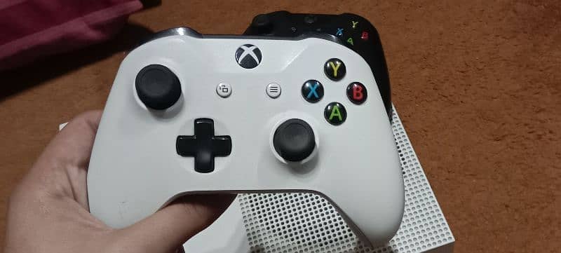 Xbox one s 1tb 1