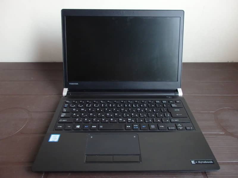 Toshiba Dynabook Laptop R73/B core i5 6th Generation in Mint Condition 2