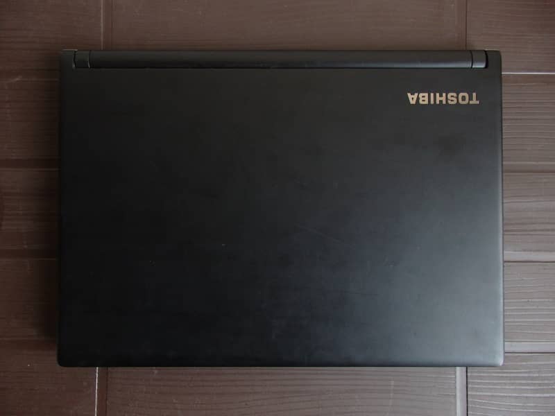 Toshiba Dynabook Laptop R73/B core i5 6th Generation in Mint Condition 3